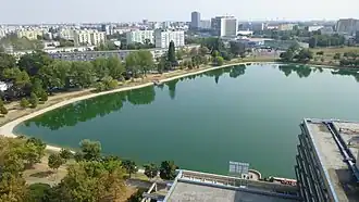 Панорамный вид на озеро с северо-запада в сентябре 2012 года