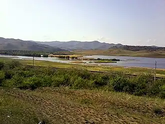 Вид на западную часть озера с Кяхтинского тракта летом 2012 года