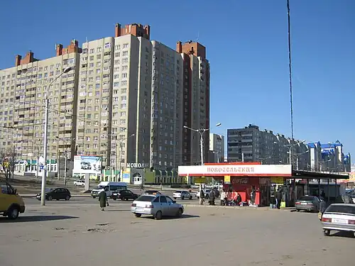 18-этажный дом и автостанция Новосельская (пр. М. Горького, дома №&nbsp;19 и 22)