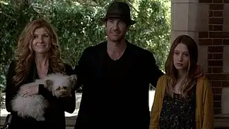 Семья Хармонов переехала в новый дом