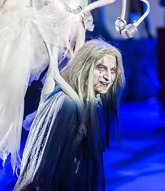 Андрей Лёвин в роли Кентервильского привидения