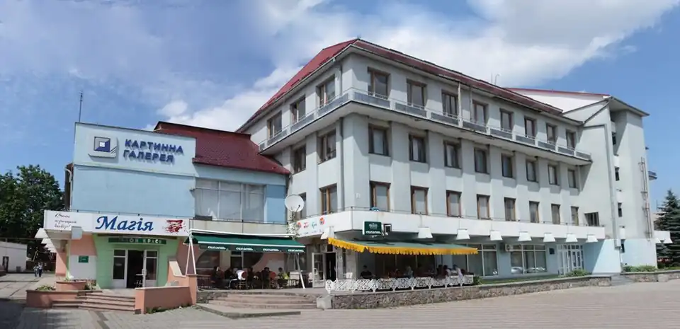 Мукачевский государственный университет и картинная галерея