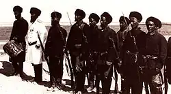 Взвод бухарской армии. Фото неизвестного мастера, нач. XX в.