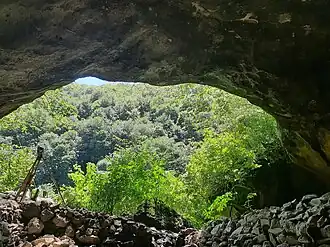 Вид из грота Сарадж-Чуко на долину р. Фандуко