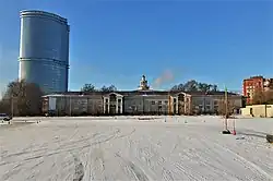 Вид на здание Казанского аэровокзала со стороны бывшего лётного поля (ноябрь 2020)