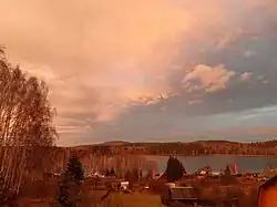 Вид на посёлок Белое Озеро