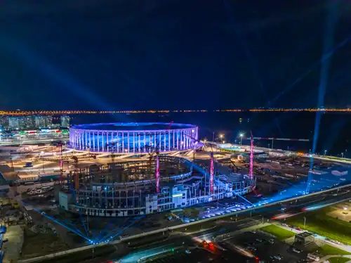 Вид на стадион и строящуюся ледовую арену (2023)