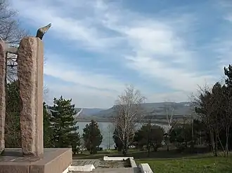 Водохранилище Эгиз-Оба и каньон Качинские ворота  на заднем плане