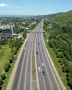 Вид на дорогу с канатной дороги Кок-Тобе