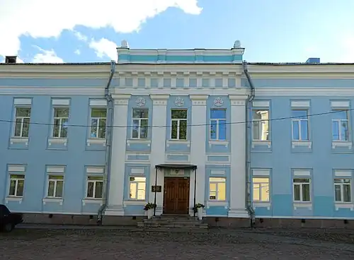 Центральный ризалит