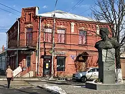 Бюст Семёна Штыба в начале Аллеи на улице Штыба