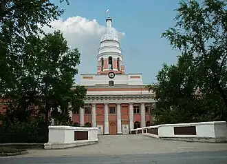 Главный корпус в 2007 году