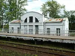 Перекрашенное здание вокзала