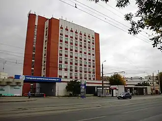 Перед пересечением с ул. Воровского. Один из корпусов ГКБ №&nbsp;1