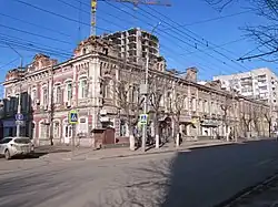 Дом на углу ул. Пушкина и Горького