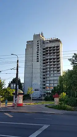 главный фасадвид со стороны улицы Котляревского