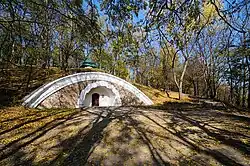 Грот Декабристов в одноимённом парке