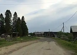 Автодорога 86К-9 через деревню