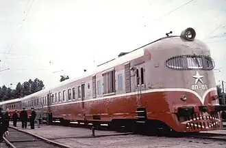 Дизель-поезд ДП-08 на станции Институт Пути в Москве