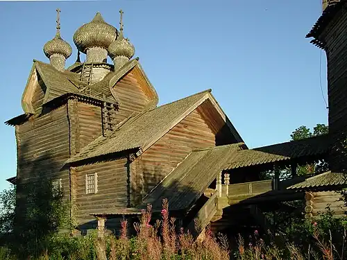 Дмитриевская церковь. 2002 год