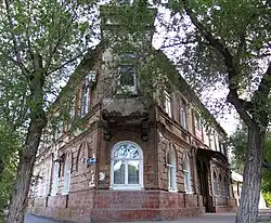 Дом Кромского (№ 6/2) на углу улиц Калинина и Маяковского