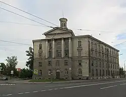 Научно-исследовательский центр ракетных войск и артиллерии.Угол улицы Профессора Качалова и Хрустальной. Лето 2022 года.