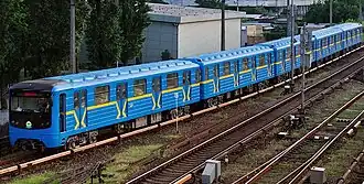 Электропоезд Е-КМ на выезде из депо Дарница