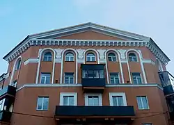 Жилой дом с булочной по улице Ленина, 108