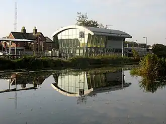 Станция со стороны Роял-Кэнел