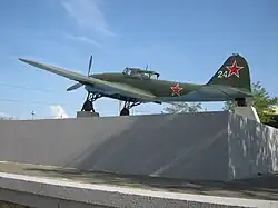 Памятник штурмовику Ил-2