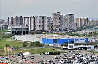 Вид на жилой комплекс «Казань – XXI век», с которого началось развитие жилого района «Седьмое небо» (май 2021)