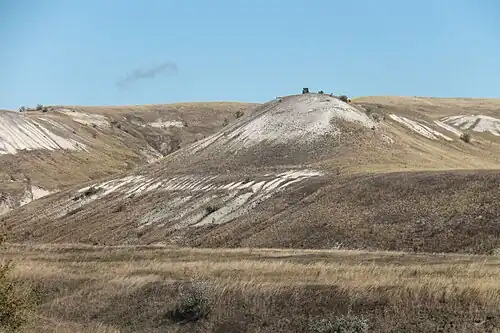 Каменистая степь у села Тушна.
