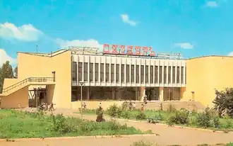 Кинотеатр «Октябрь» в 1985 году