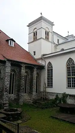 Клуатр монастыря в Таллине
