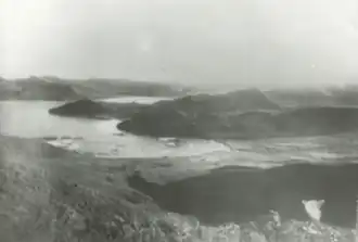 Вид на водоём с песчаной косой. На месте НСРЗ — бухточка (1931)