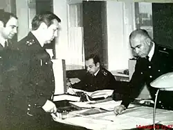 Контр-адмирал Тхагапсов М. М. в штабе Северного флота. Уточнение задачи по боевому управлению. Северодвинск 1983.