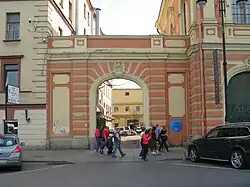 Ворота во двор