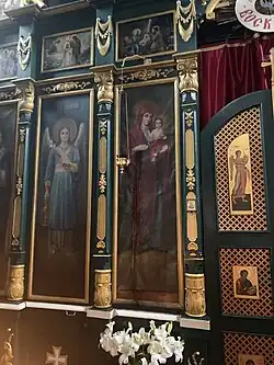 Чудо Илора — кровоточащая икона Божьей матери в иконостасе алтаря