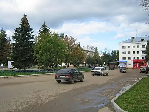 Круговое движение на площади Мира