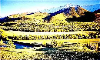 Курайская котловина в начале сентября. Видны отроги Северо-Чуйского хребта. Сентябрь 1998&nbsp;г.