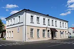 Здание, в котором в конце 1918 — начале 1919 гг. находился штаб Полесских повстанцев, возглавляемых верным ленинцем-большевиком Н. А. Ильиным