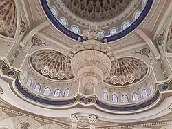 Центральная люстра