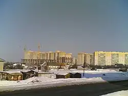 Микрорайон «Родина» на фоне восточных окраин бывшей деревни-микрорайона Крёстки