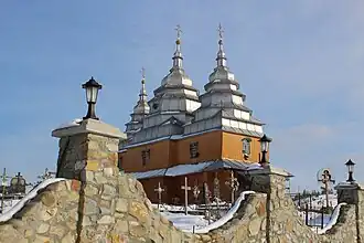 Церковь Собора Святого Иоанна Крестителя 1879 г. постройки, на кладбище