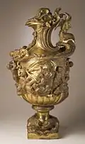 Массимилиано Сольдани. Ваза с Галатеей, позолоченная терракота