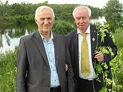 Н.&nbsp;В.&nbsp;Нарышкин со своим другом поэтом и композитором В.&nbsp;В.&nbsp;Кузнецовым на берегу р. Суры. 7.8.2015