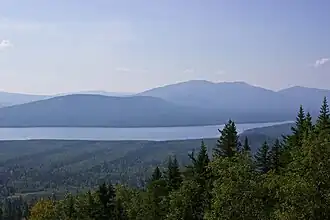 Вид на Нургуш с хребта Зюраткуль