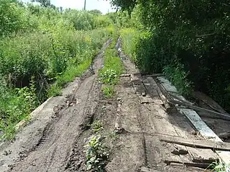 Село Кянда. Дорога в нижней части села. Обваленный мост