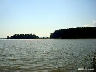 Вид на озеро летом 2012 года.