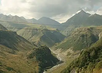 Окрестности Гудаури, Гудское ущелье